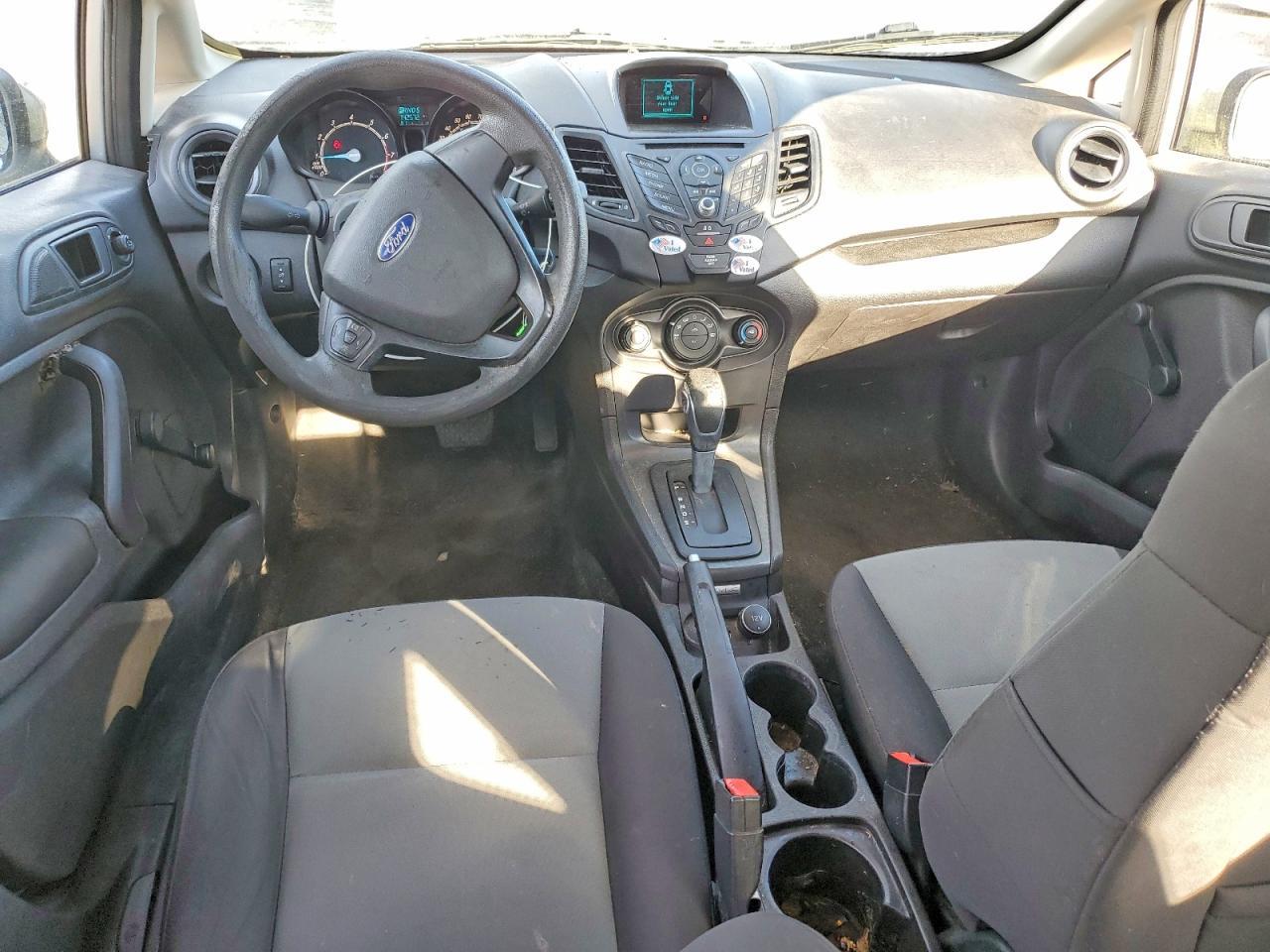 2016 FORD Fiesta