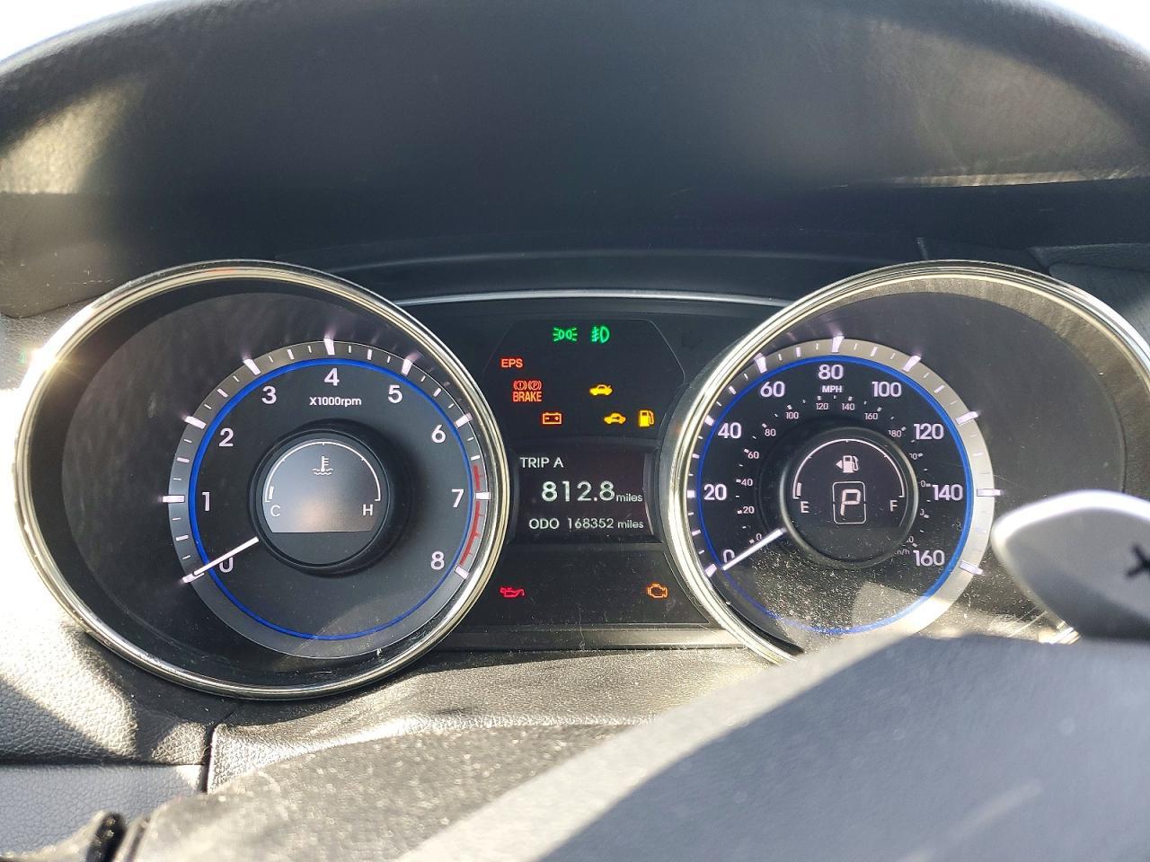 2011 HYUNDAI SONATA