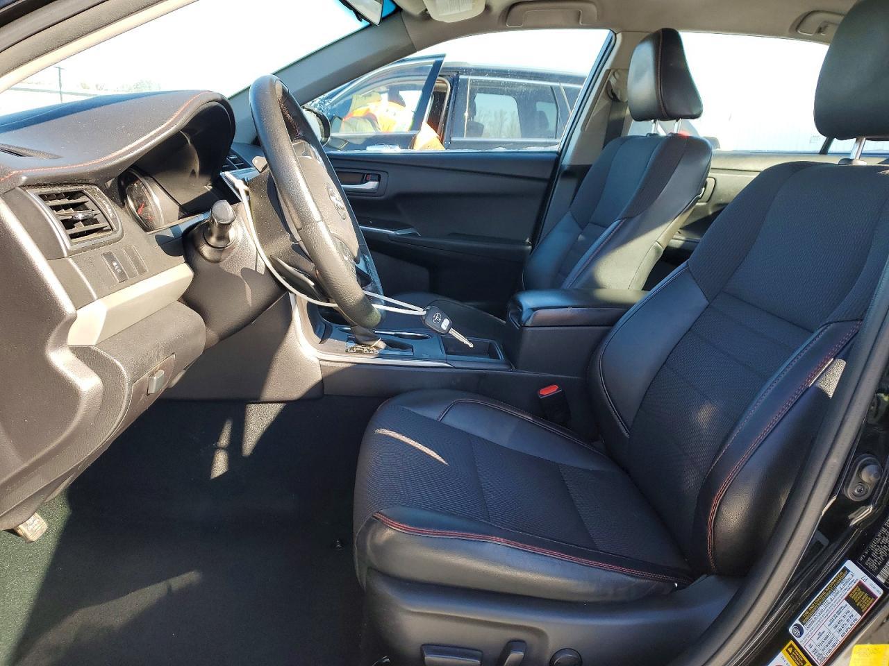 2016 TOYOTA CAMRY