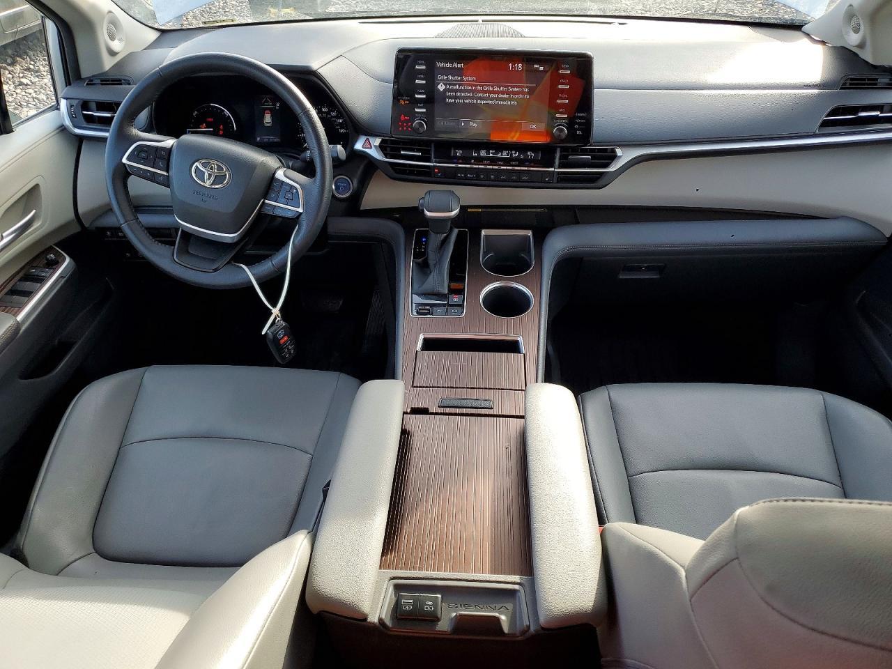 2022 TOYOTA SIENNA