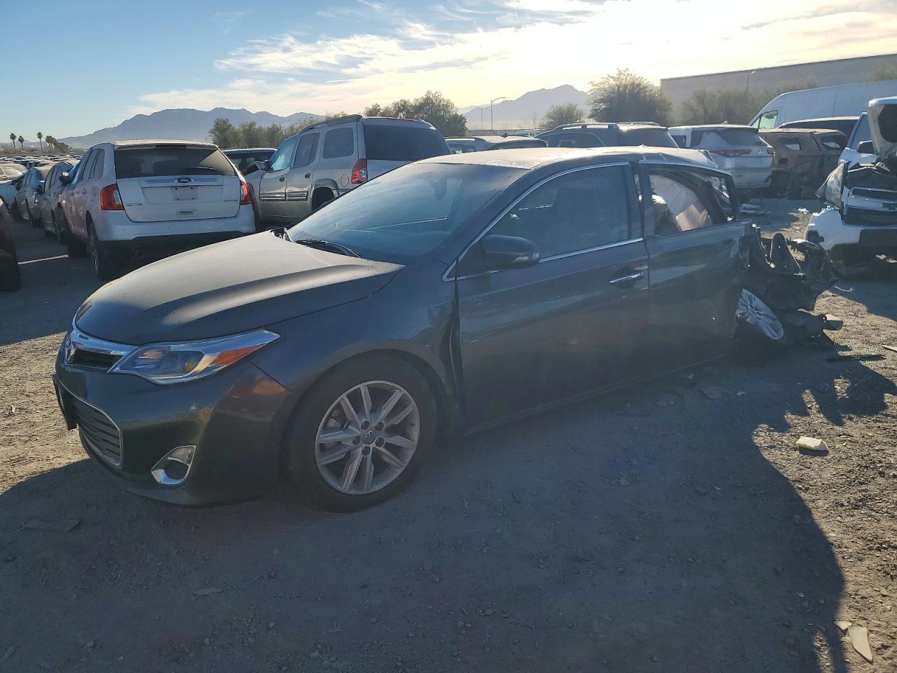 2014 TOYOTA Avalon