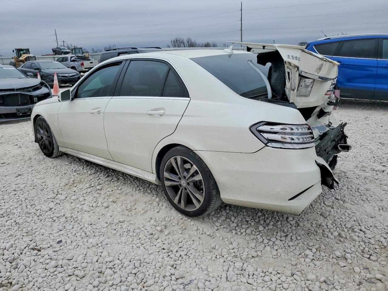 2014 MERCEDES-BENZ E-Class