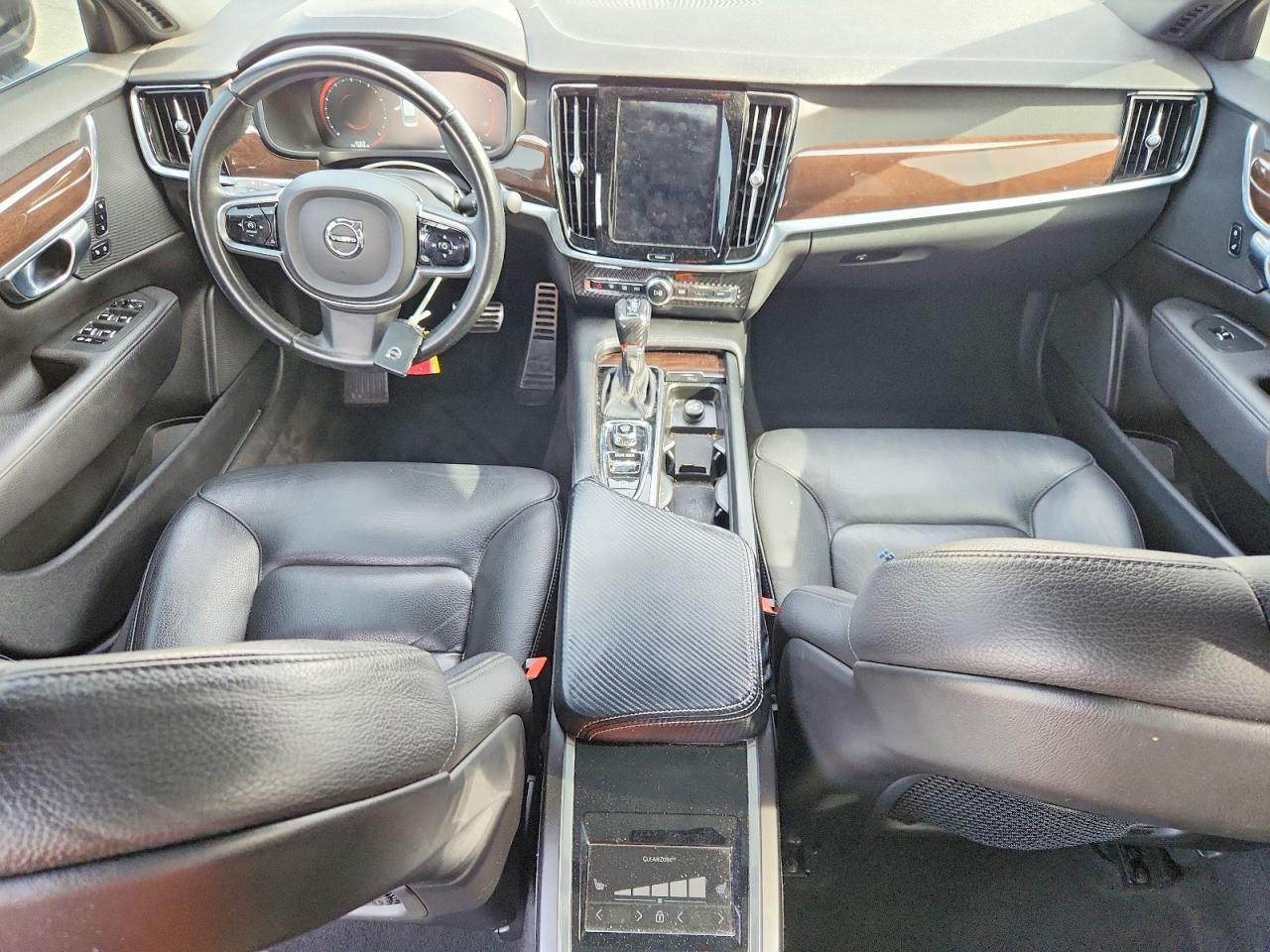 2020 VOLVO S90