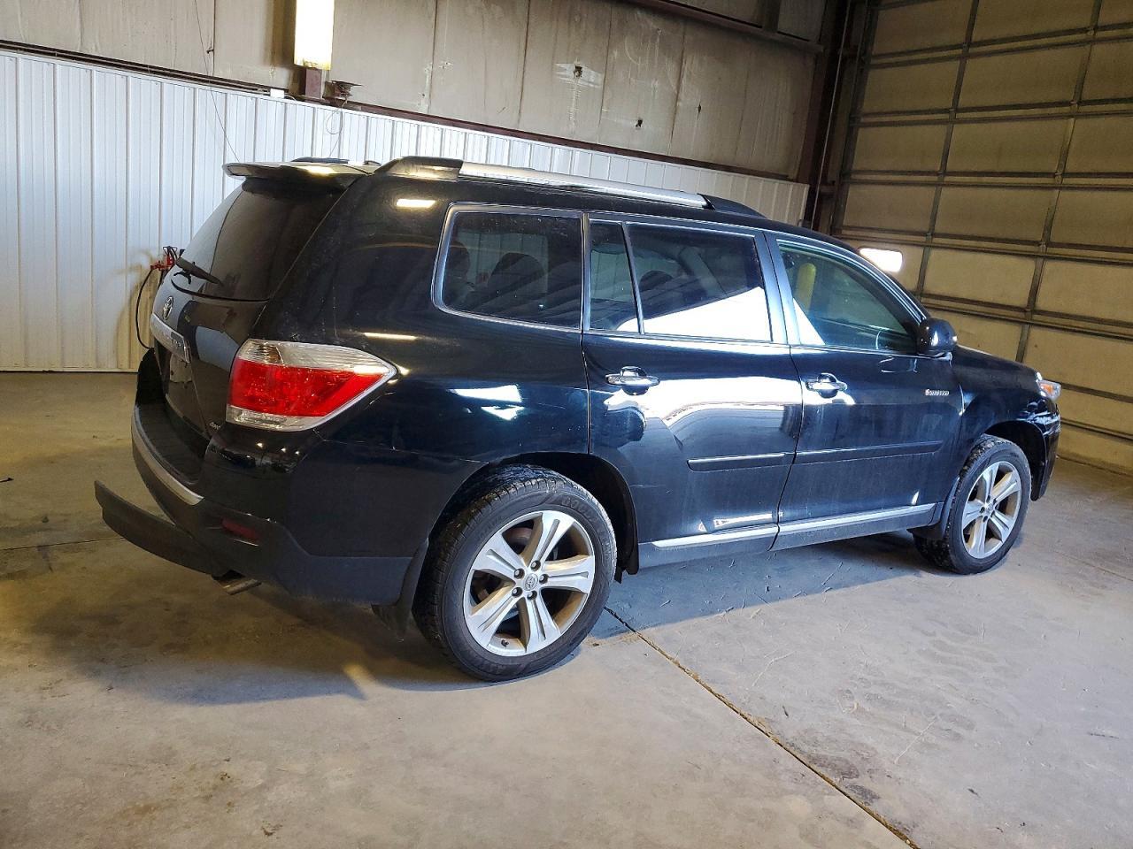 2013 TOYOTA HIGHLANDER