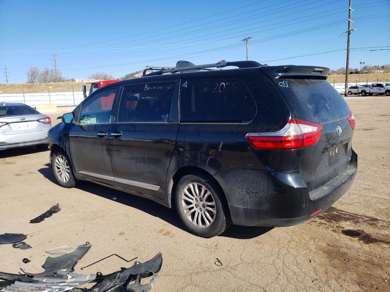 2015 TOYOTA SIENNA