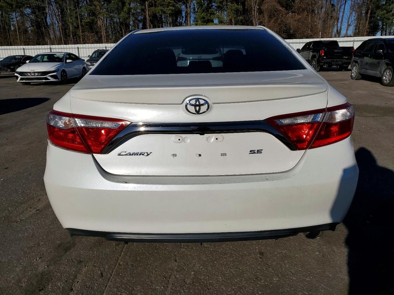 2016 TOYOTA CAMRY