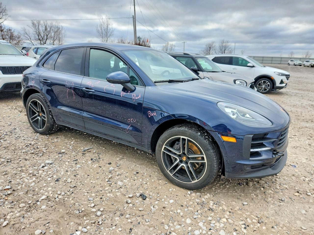 2021 PORSCHE Macan