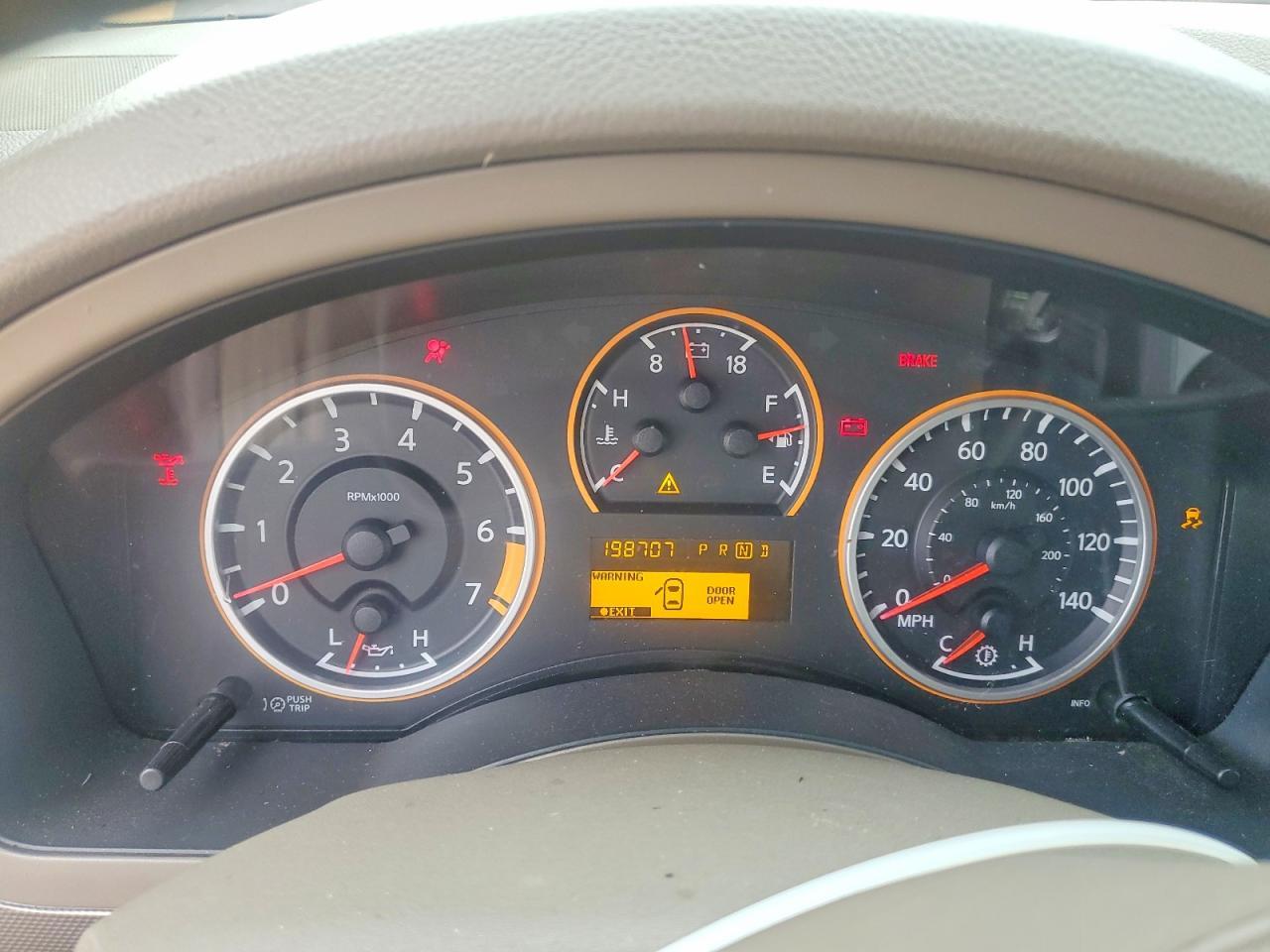 2013 NISSAN Armada