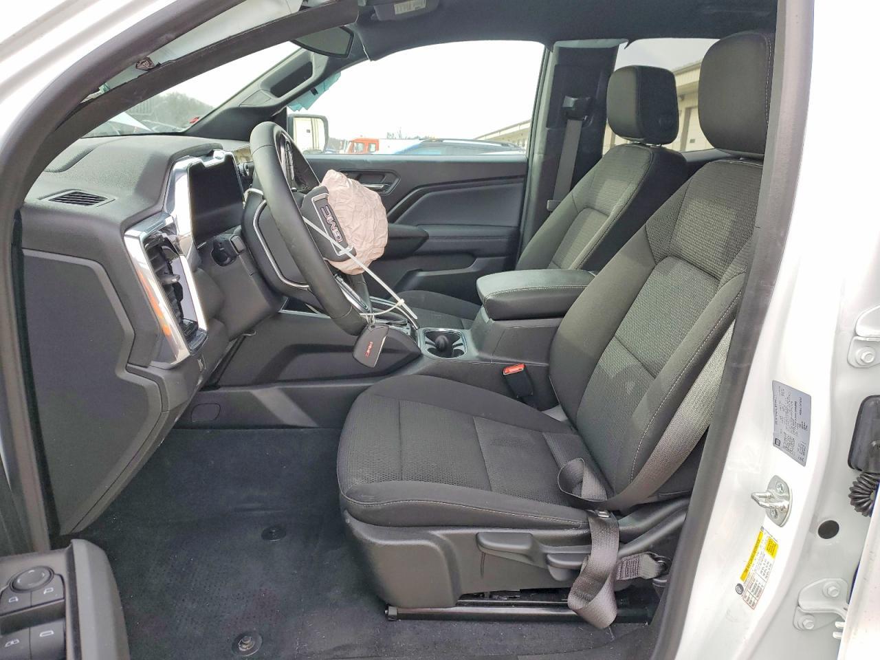 2024 GMC CANYON