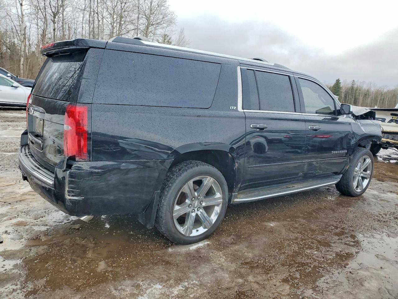 2016 CHEVROLET Suburban