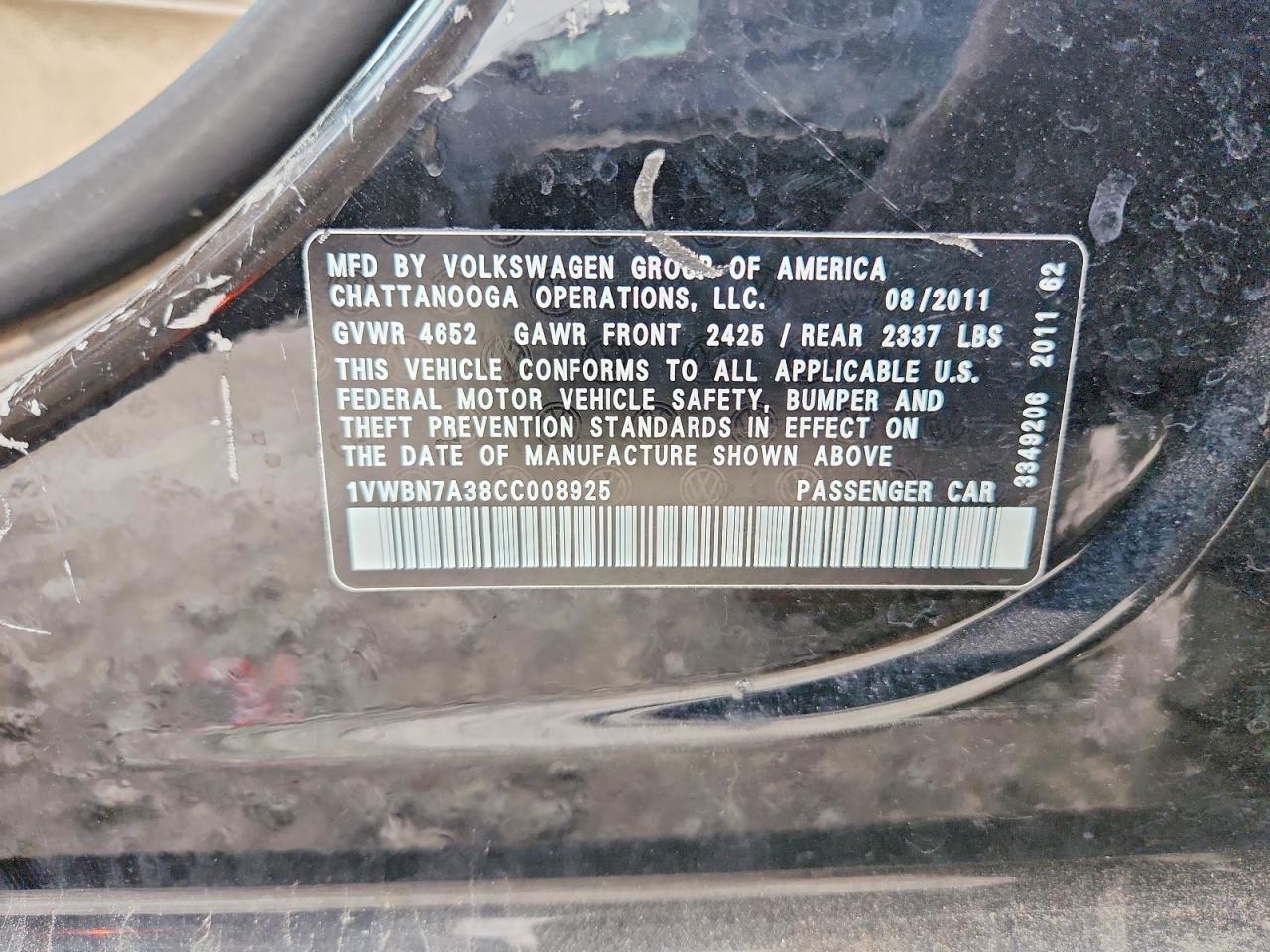 2012 VOLKSWAGEN Passat