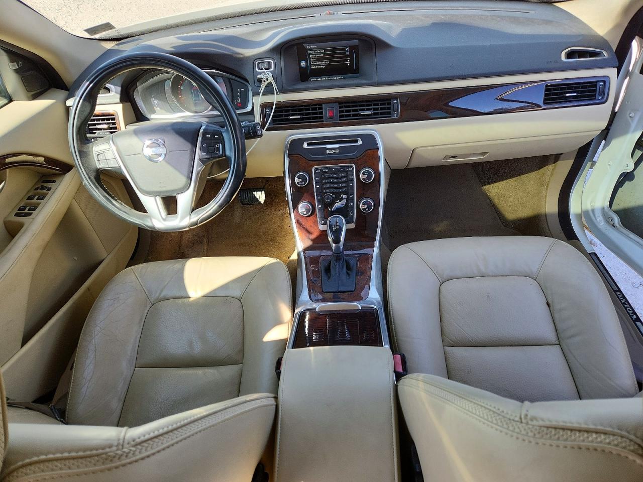 2014 VOLVO XC70