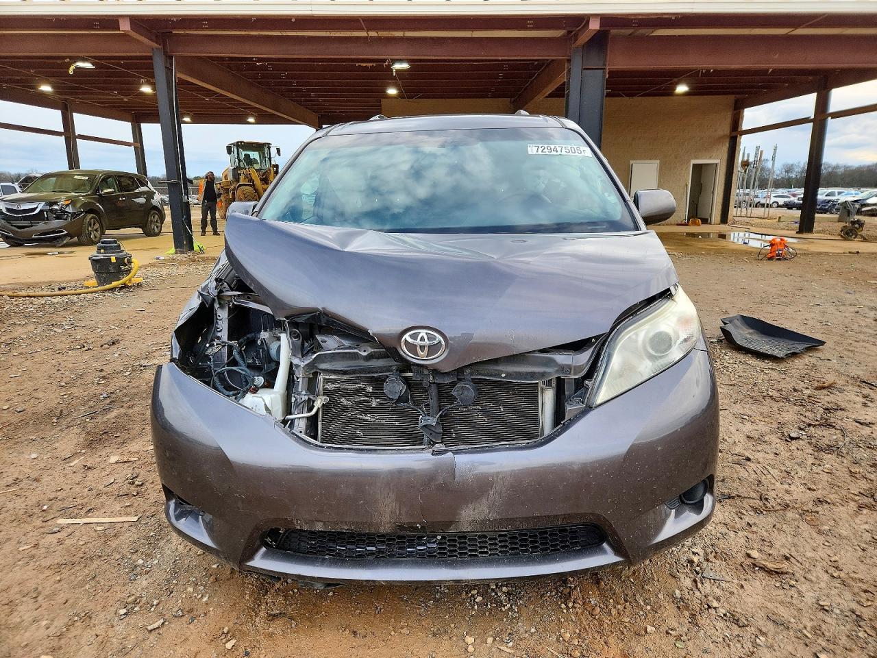 2016 TOYOTA SIENNA