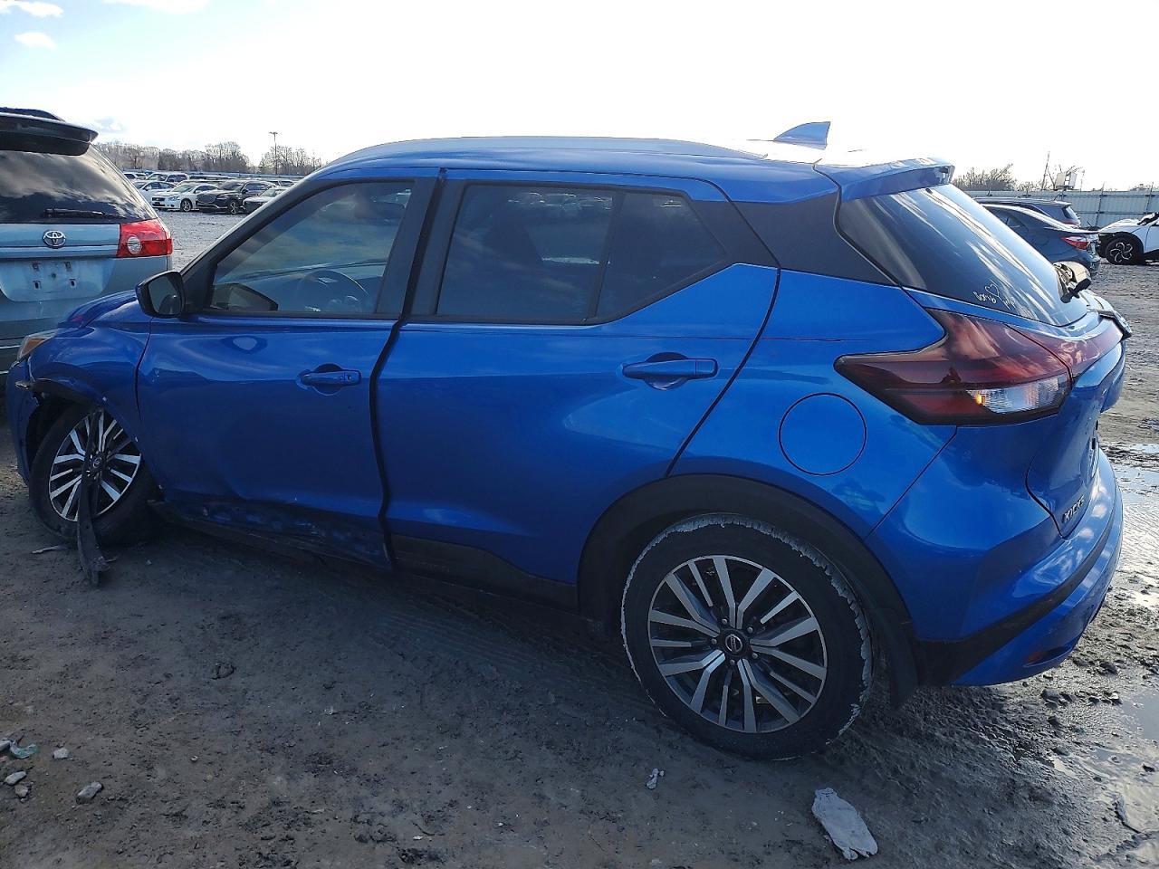 2021 NISSAN KICKS