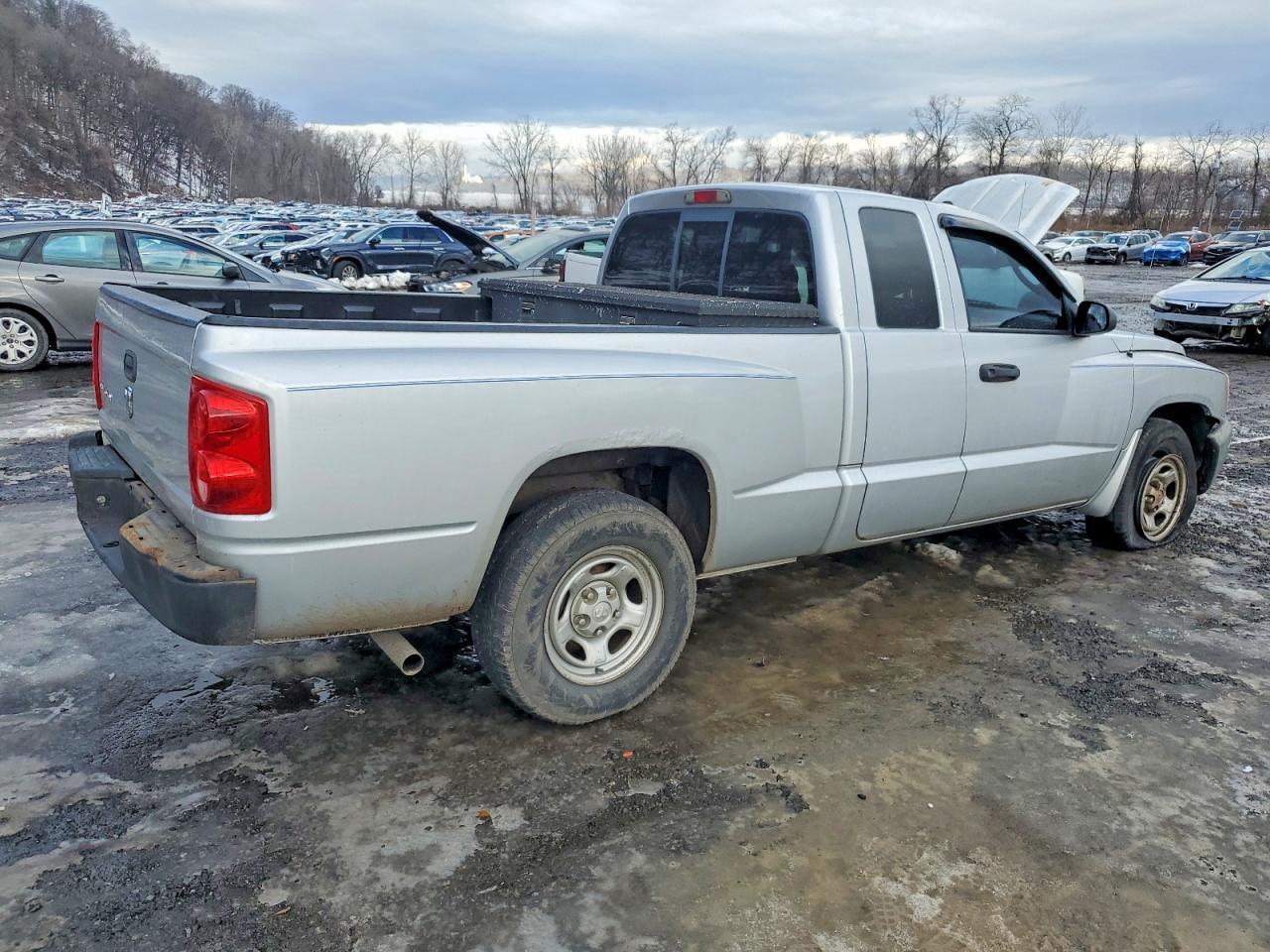 2005 DODGE Dakota