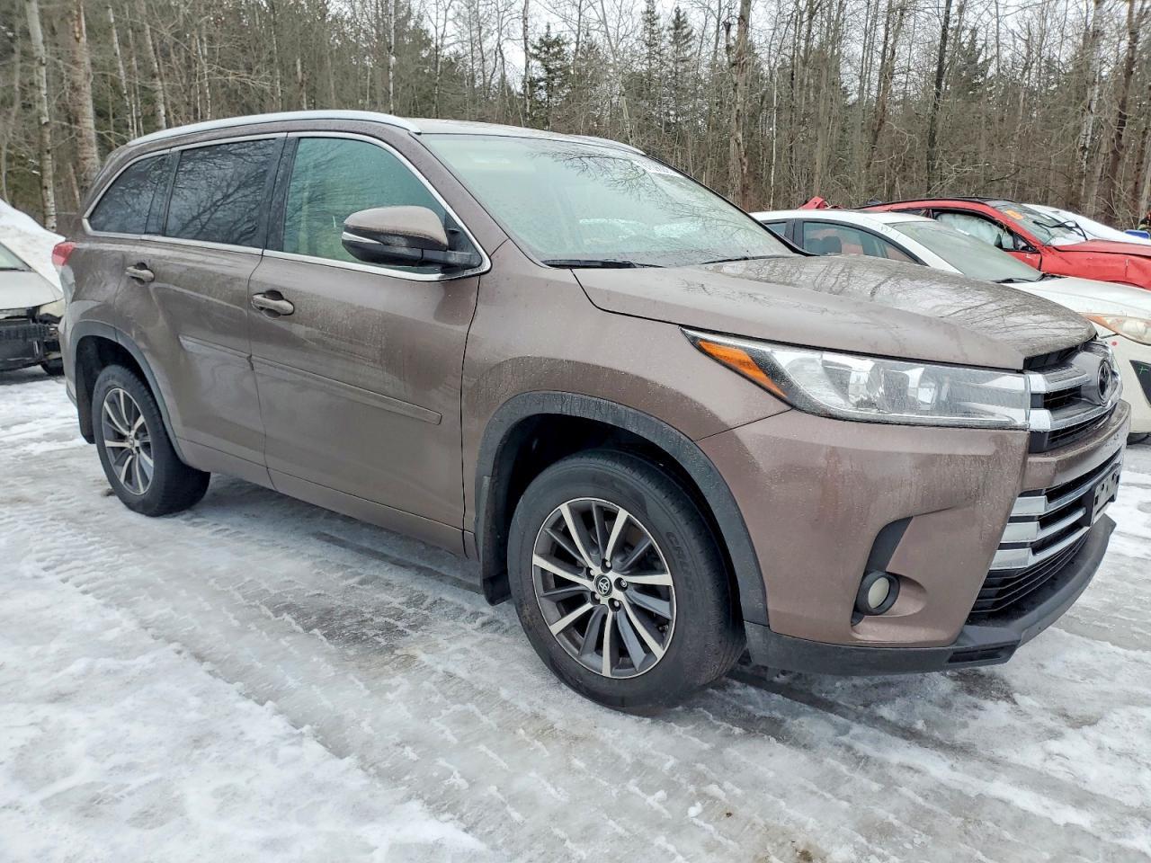 2017 TOYOTA HIGHLANDER