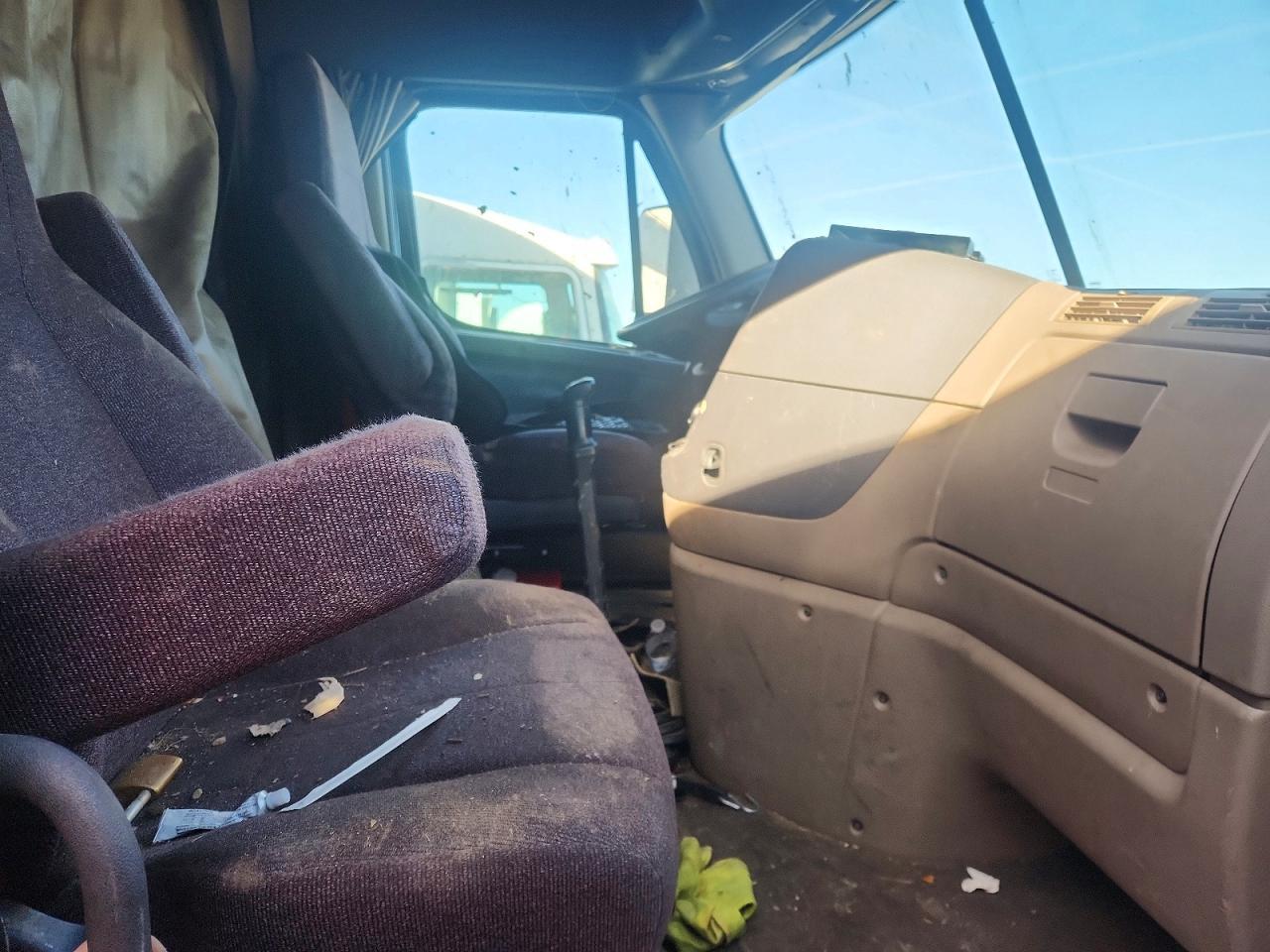 2016 FREIGHTLINER CASCADIA 125