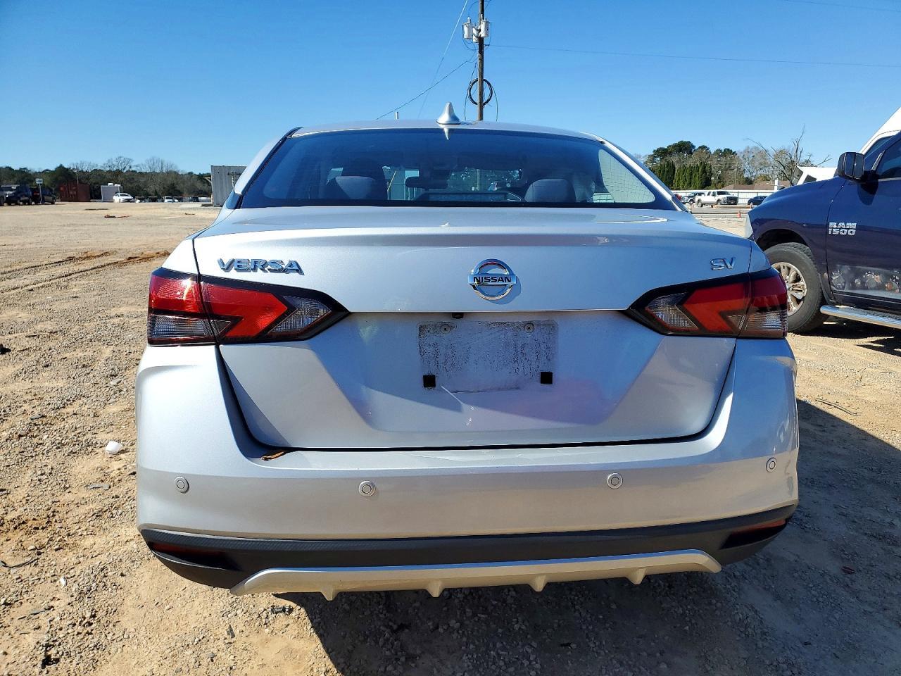 2022 NISSAN VERSA