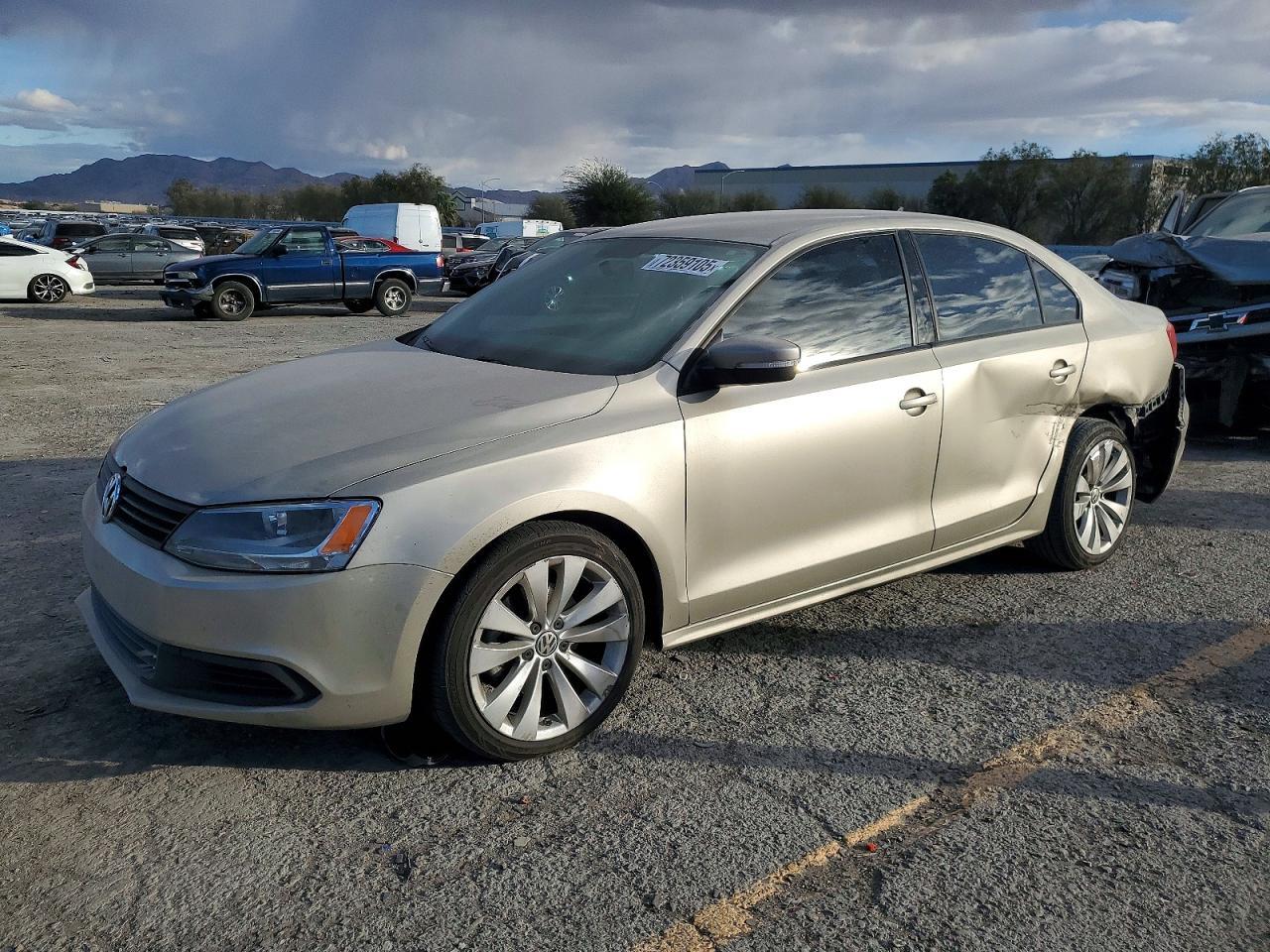 2012 VOLKSWAGEN JETTA
