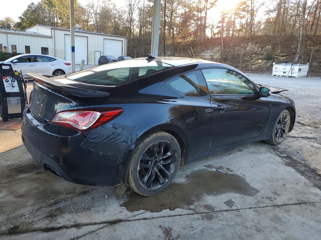 2016 HYUNDAI GENESIS