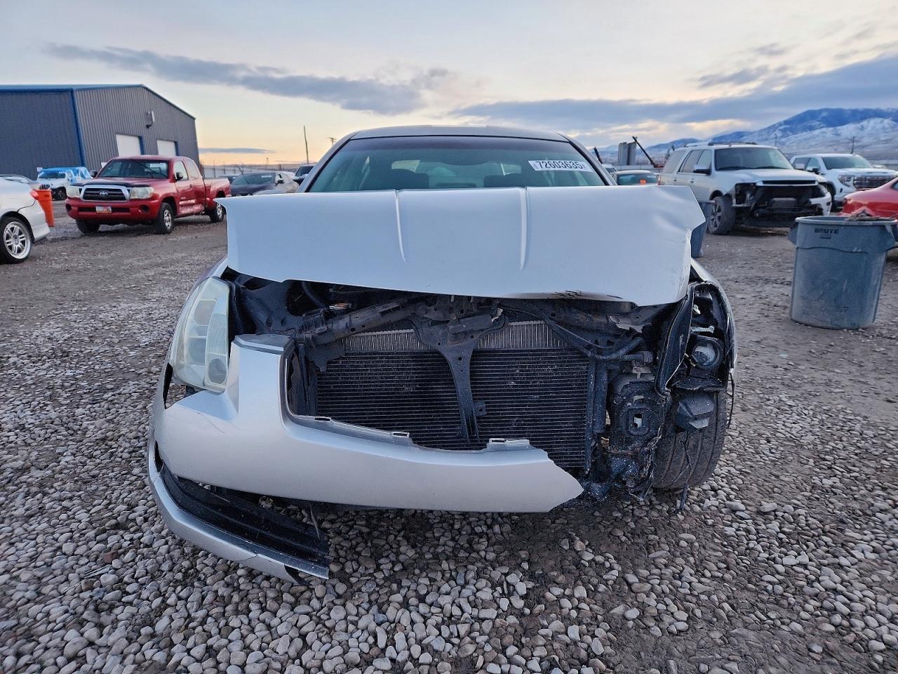 2005 NISSAN Maxima