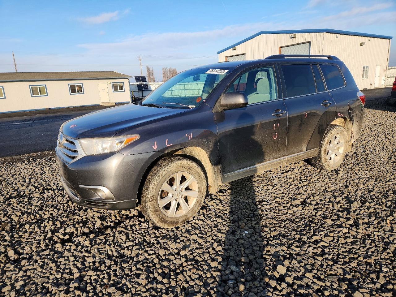 2013 TOYOTA HIGHLANDER