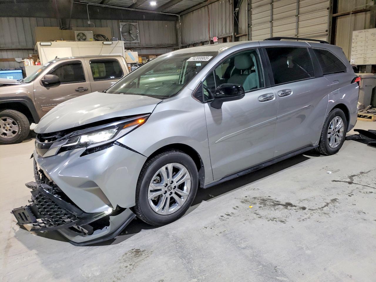 2022 TOYOTA SIENNA