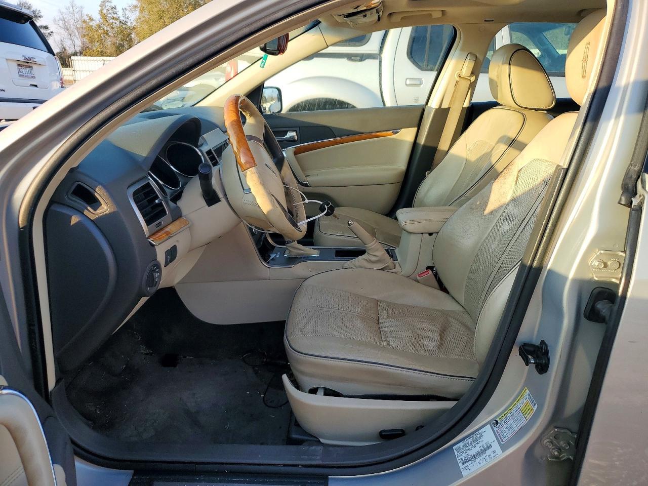 2010 LINCOLN MKZ