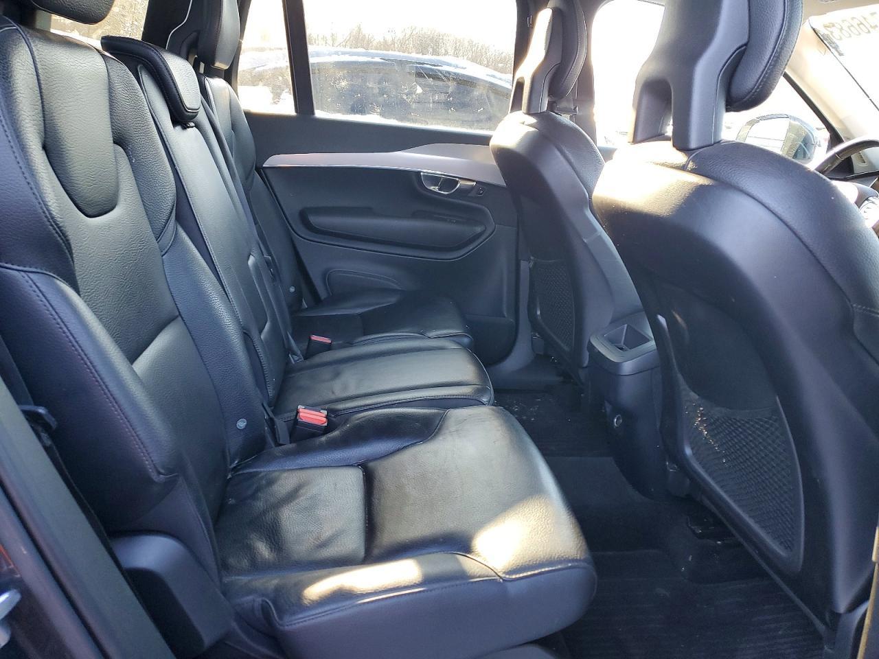 2017 VOLVO XC90
