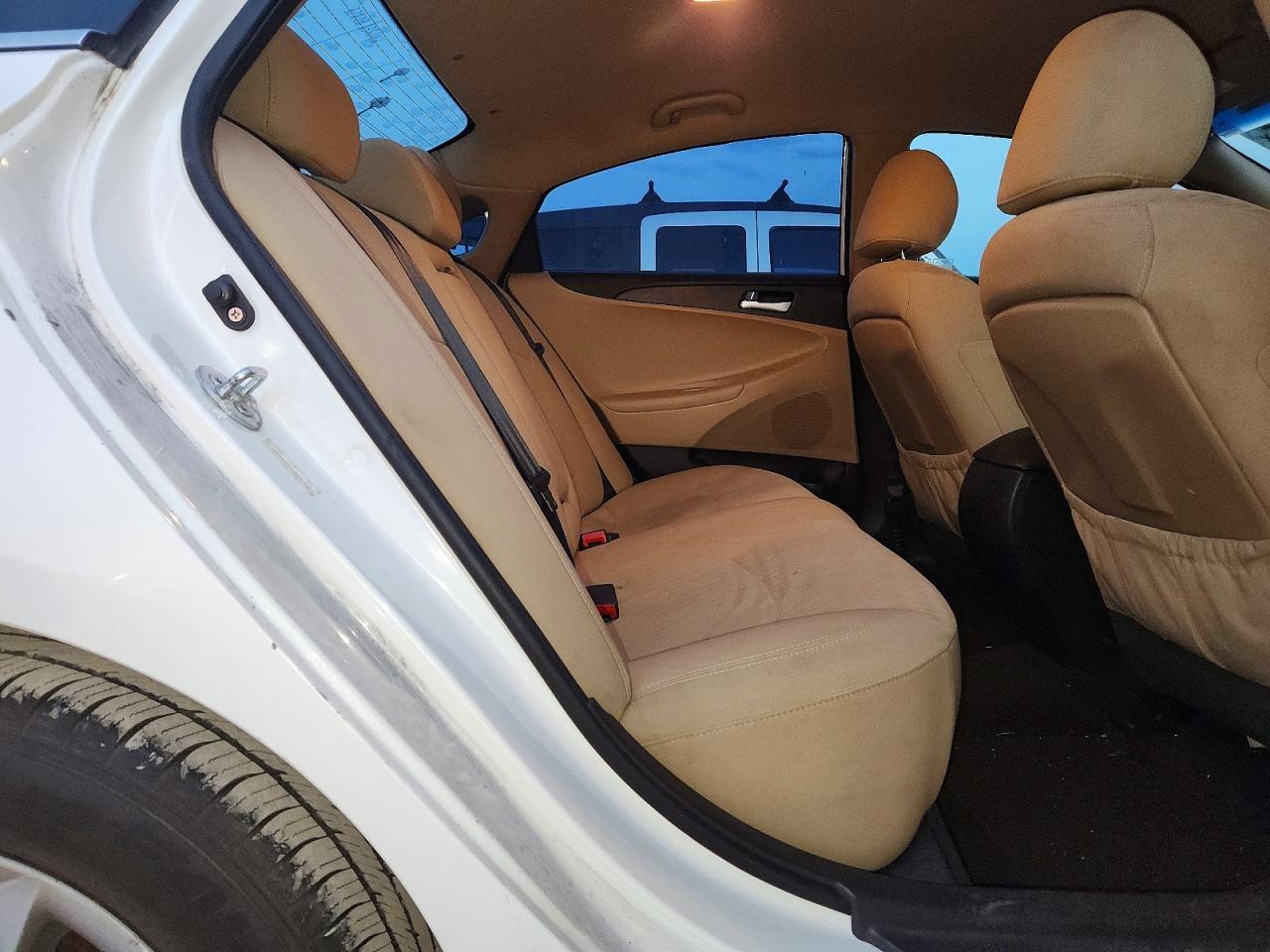 2011 HYUNDAI SONATA