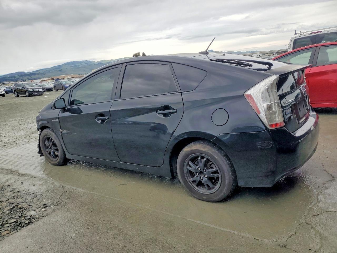 2013 TOYOTA PRIUS