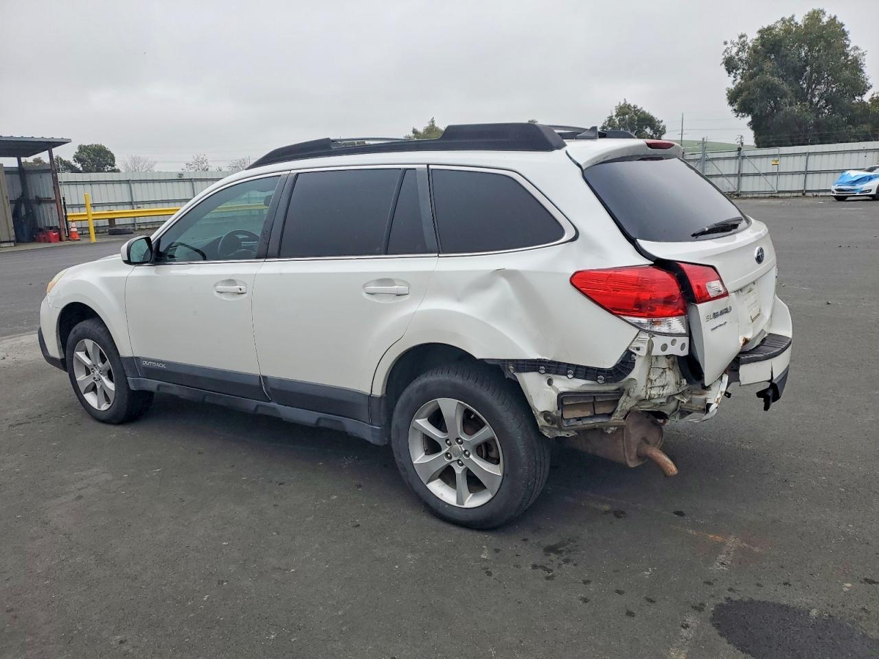 2013 SUBARU Outback