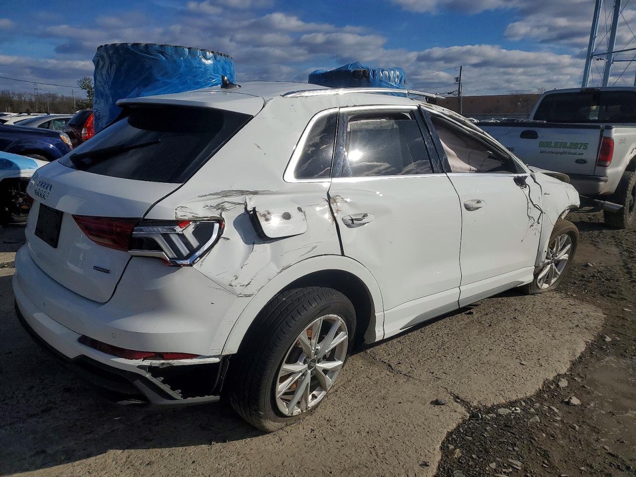 2023 AUDI Q3