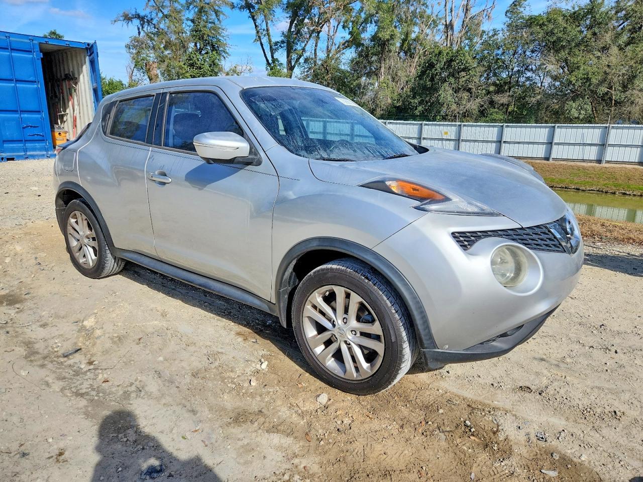 2015 NISSAN Juke