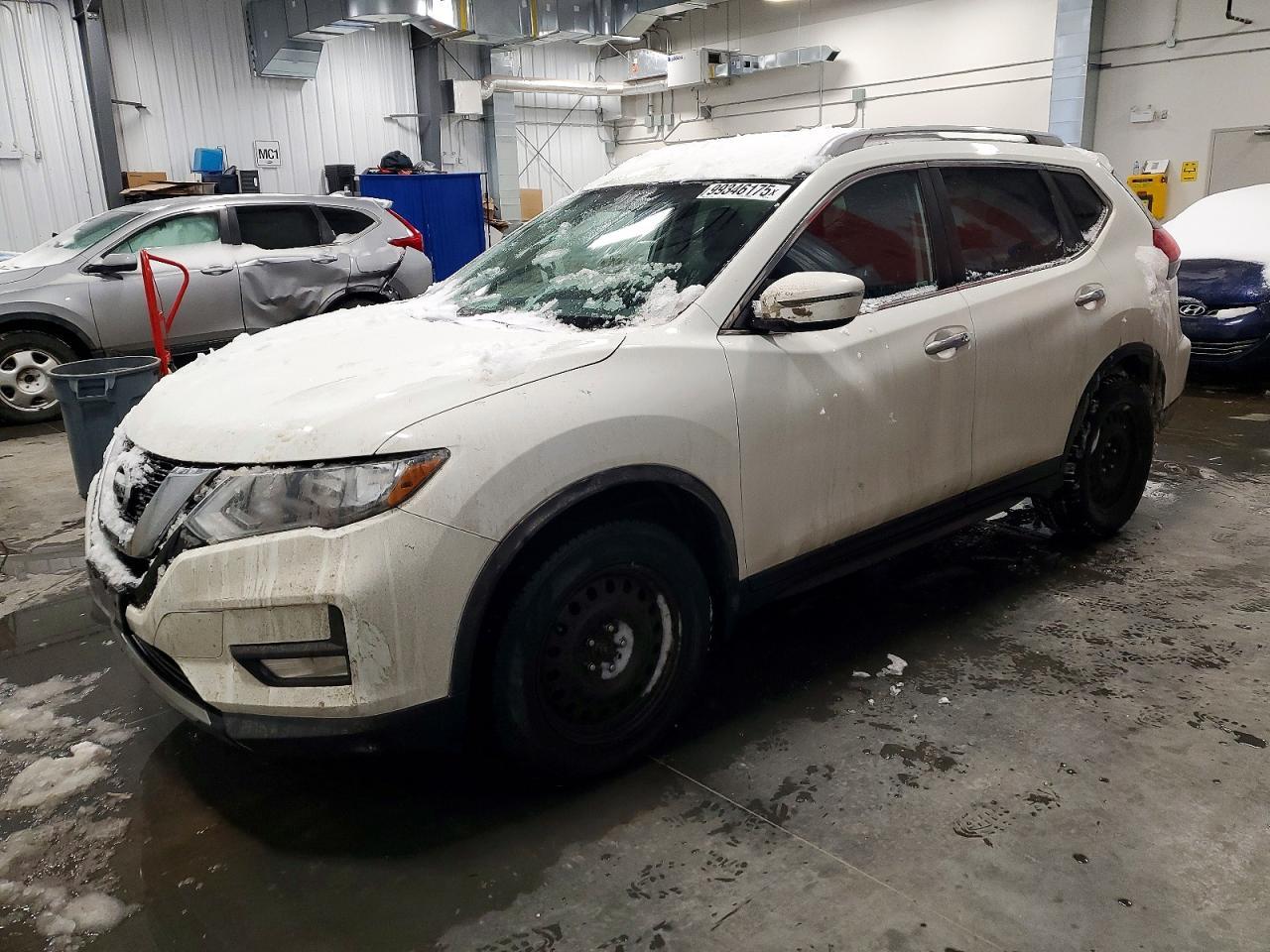 2017 NISSAN ROGUE