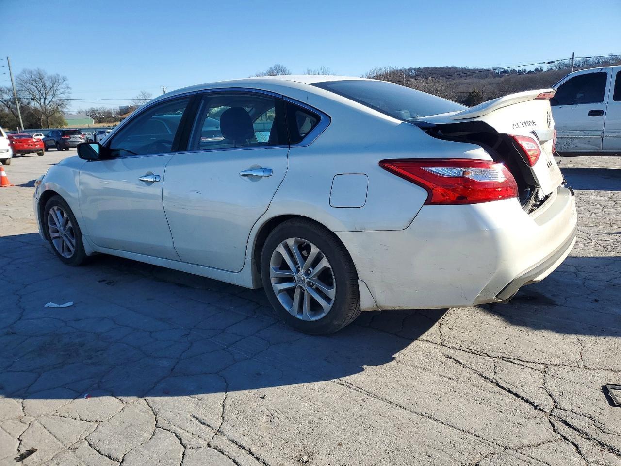 2016 NISSAN ALTIMA