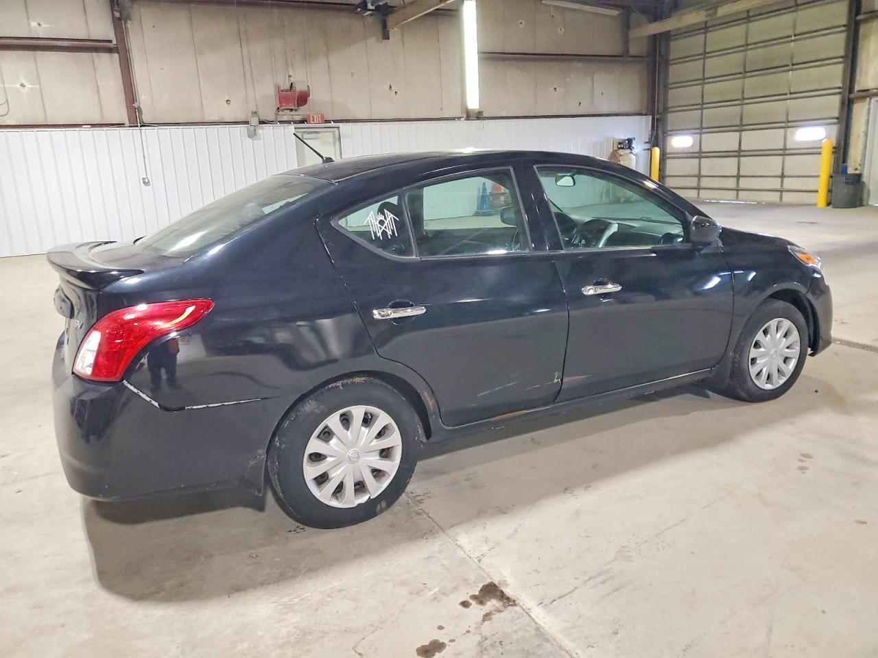 2016 NISSAN VERSA