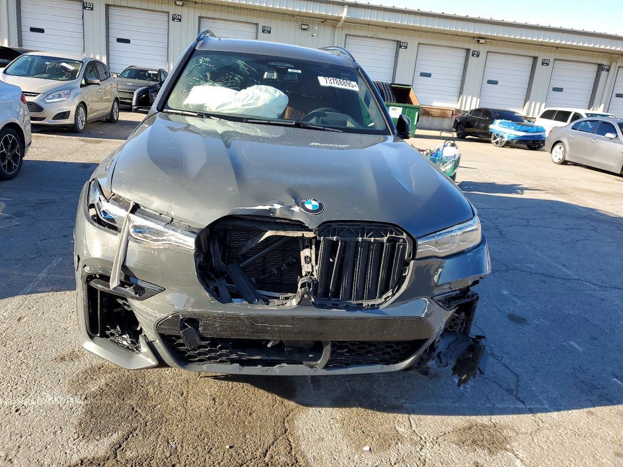 2022 BMW X7