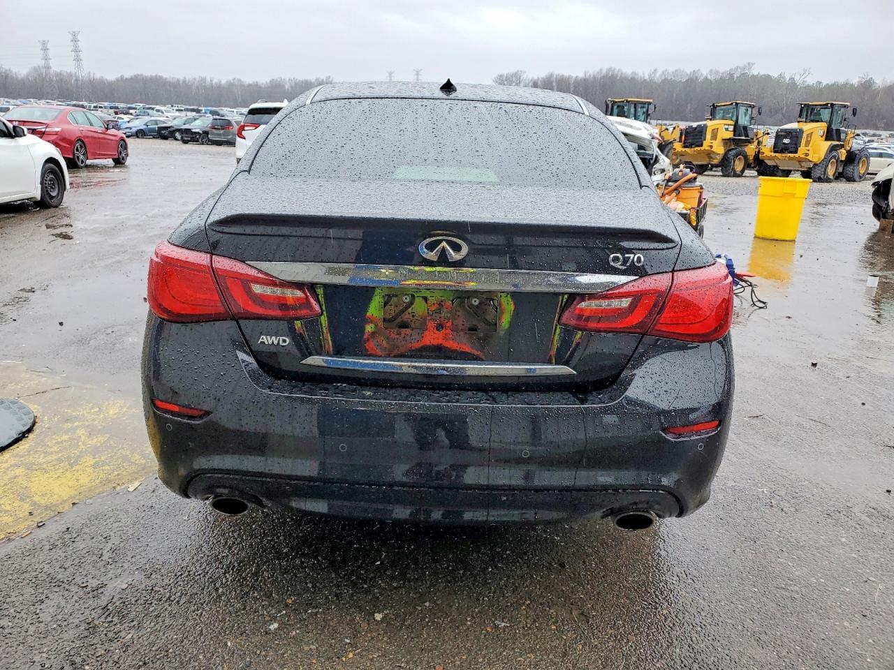 2017 INFINITI Q70