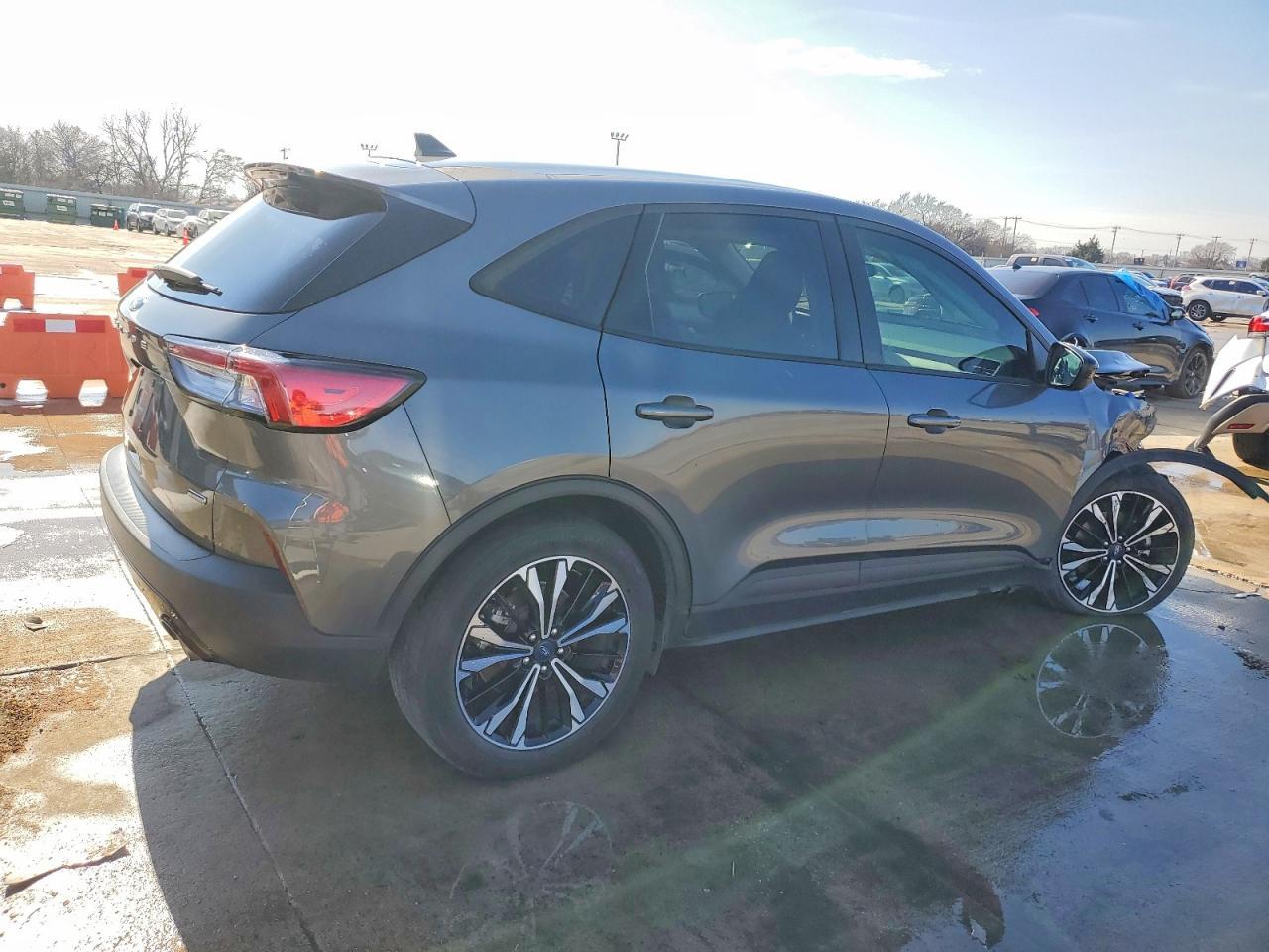 2021 FORD ESCAPE