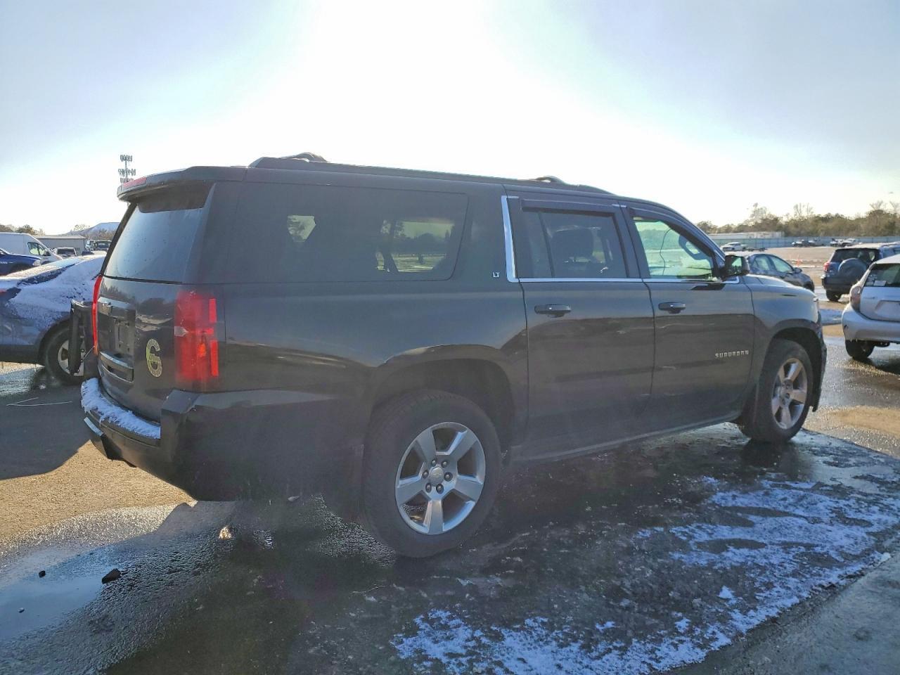 2018 CHEVROLET Suburban