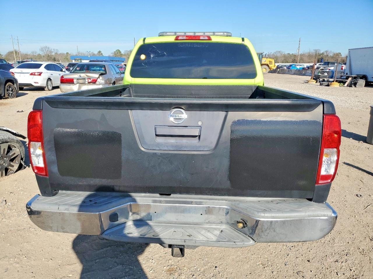 2015 NISSAN Frontier