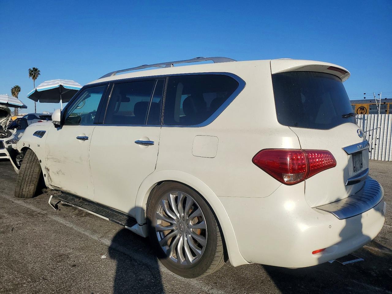 2016 INFINITI QX80