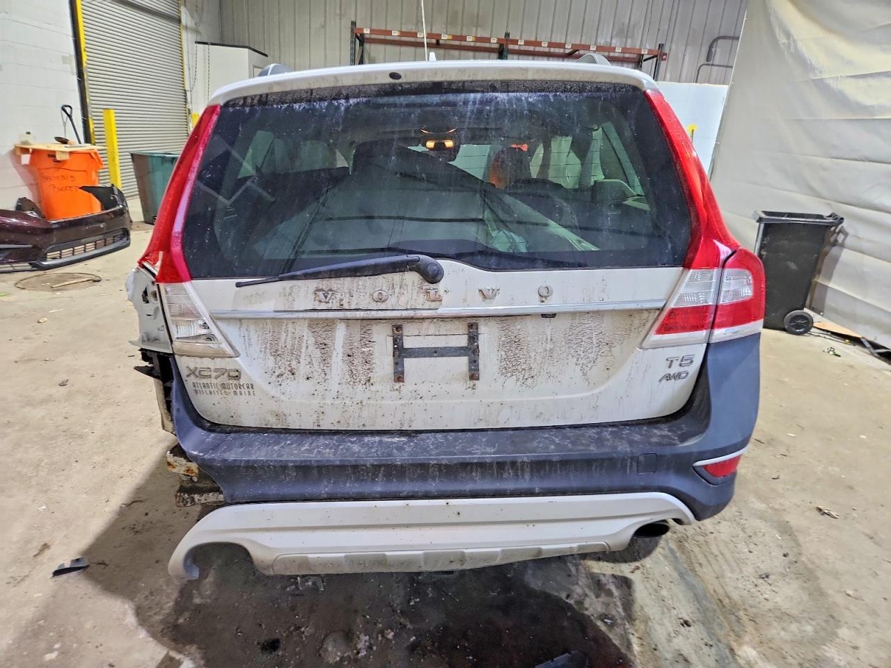 2016 VOLVO XC70