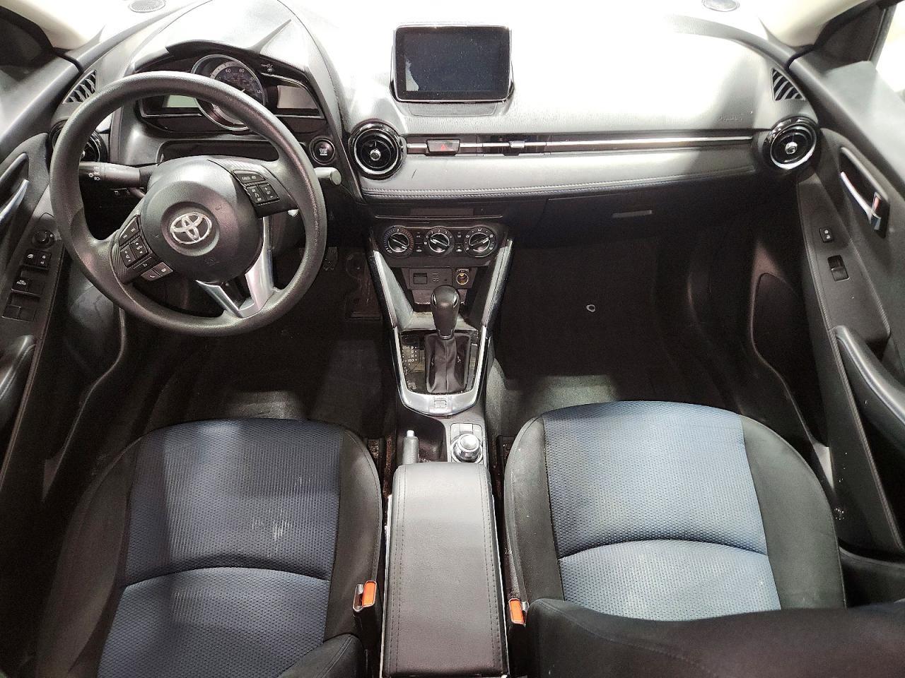2017 TOYOTA YARIS