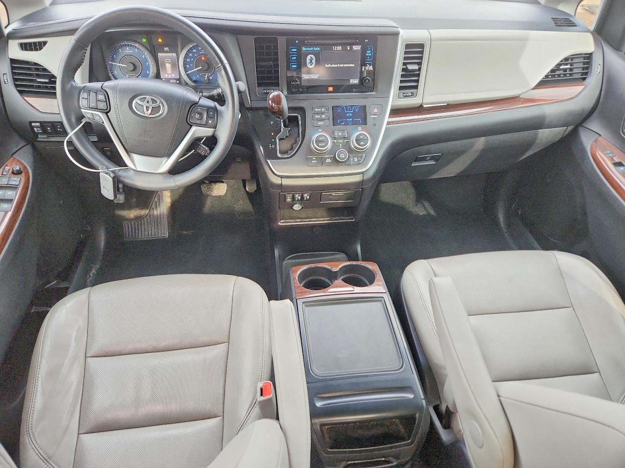 2015 TOYOTA SIENNA