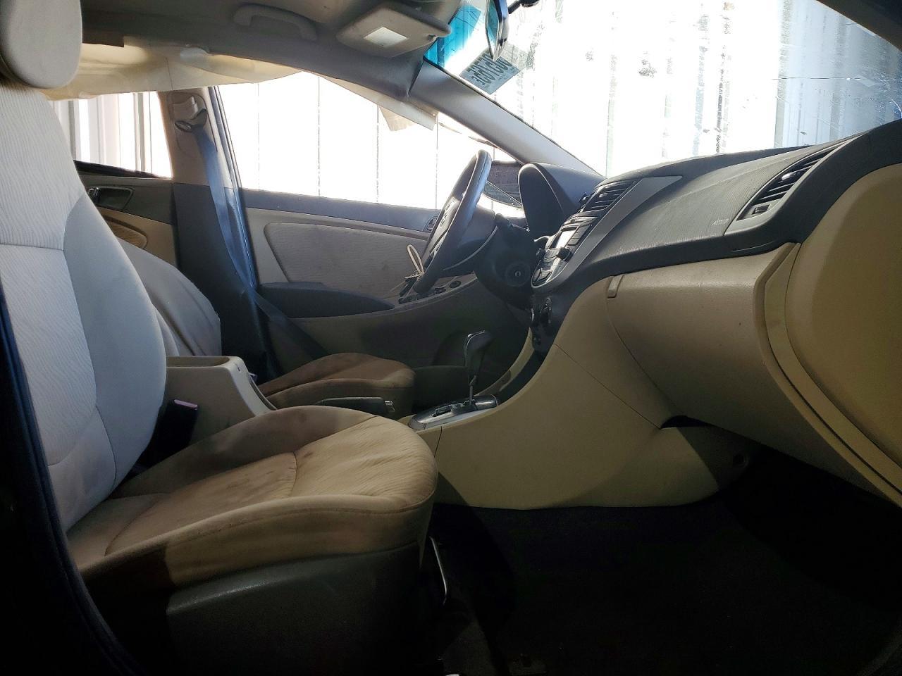 2012 HYUNDAI ACCENT