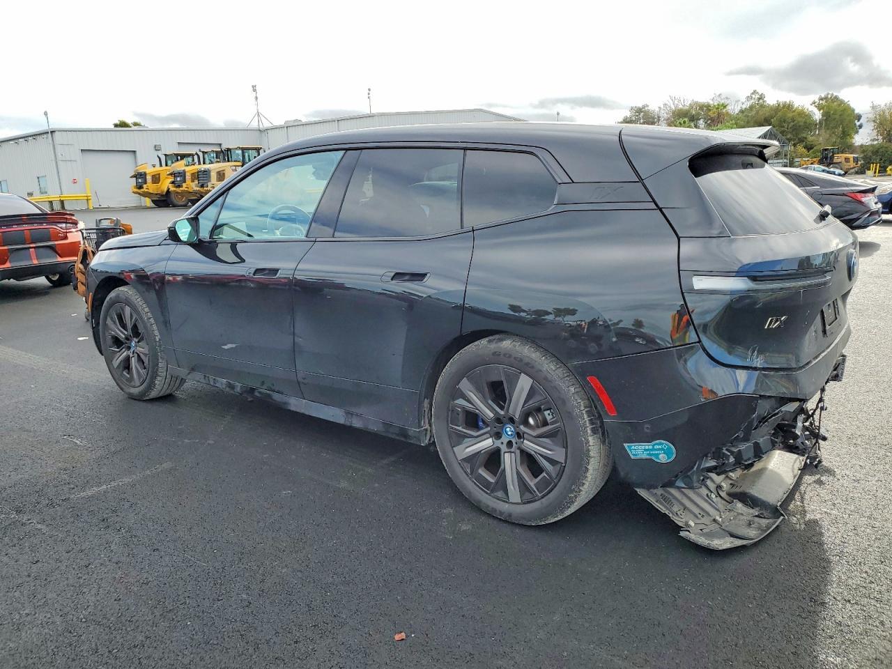 2025 BMW iX