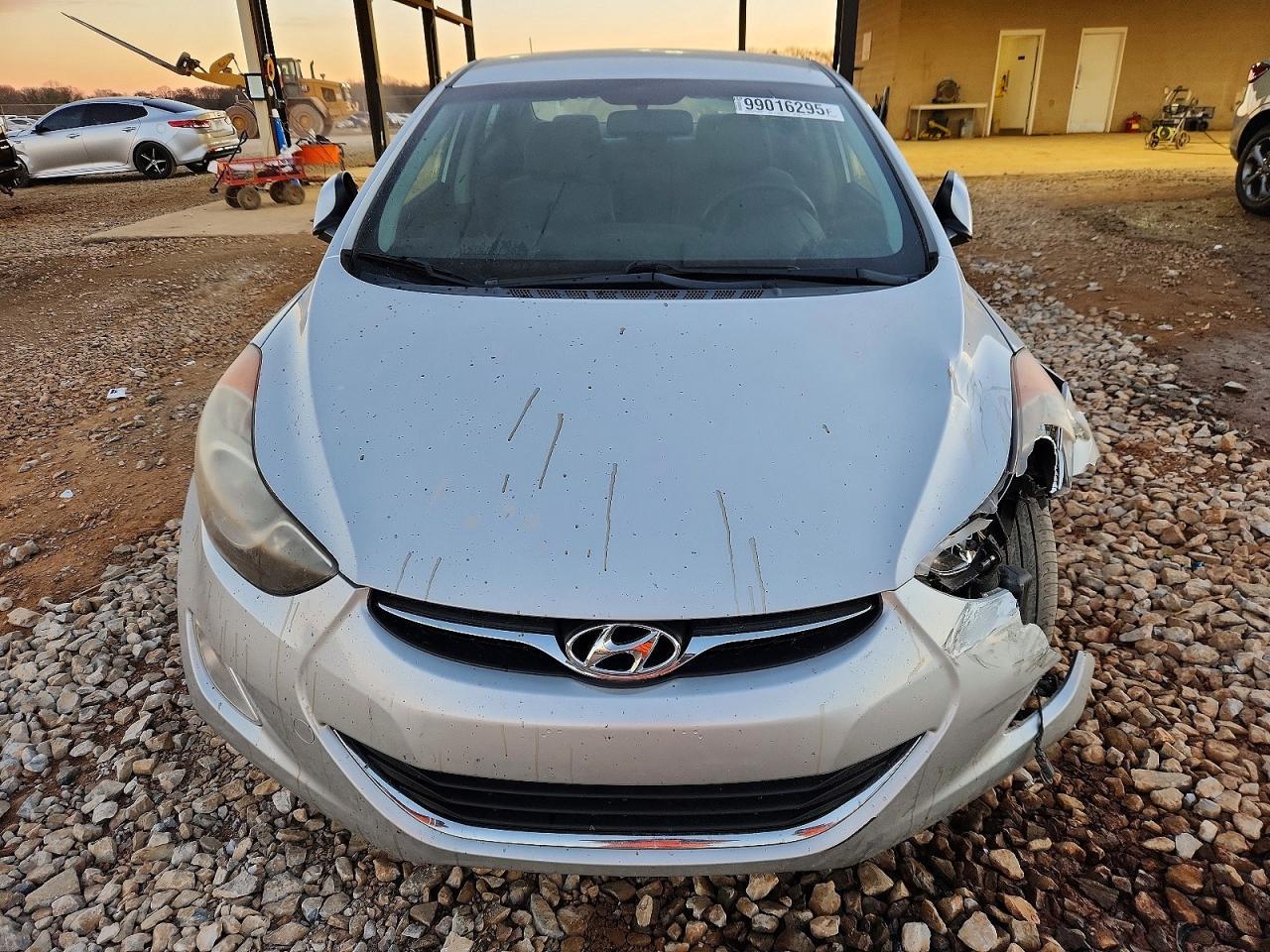 2012 HYUNDAI ELANTRA