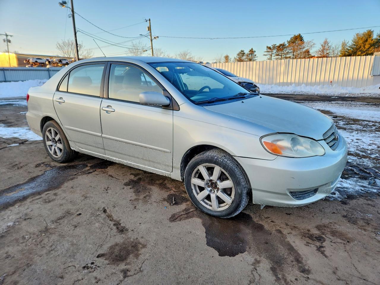 2004 TOYOTA COROLLA